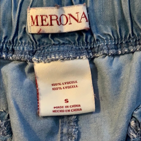 Shorts - Picture 2 of 3